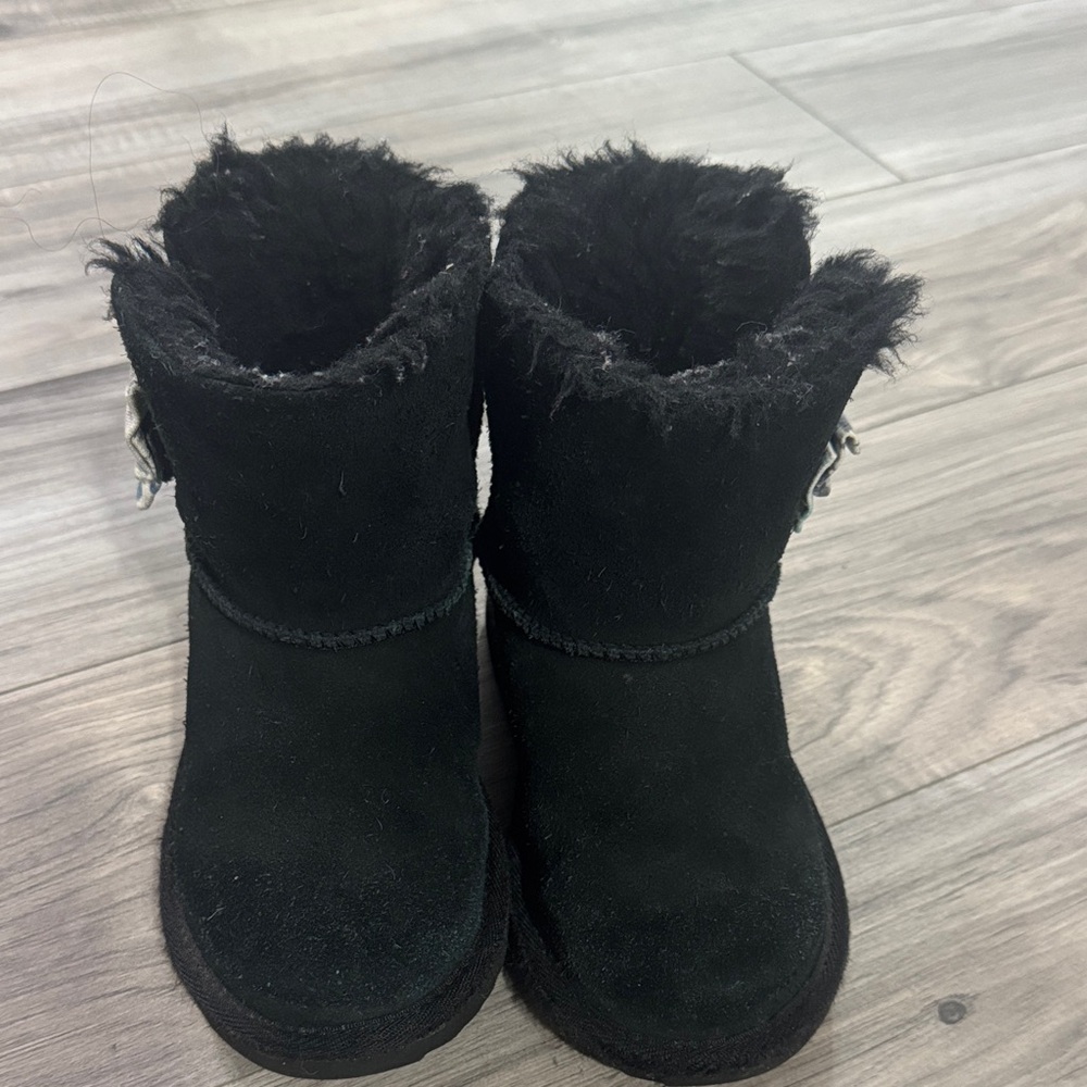 Black Shearling Boots
